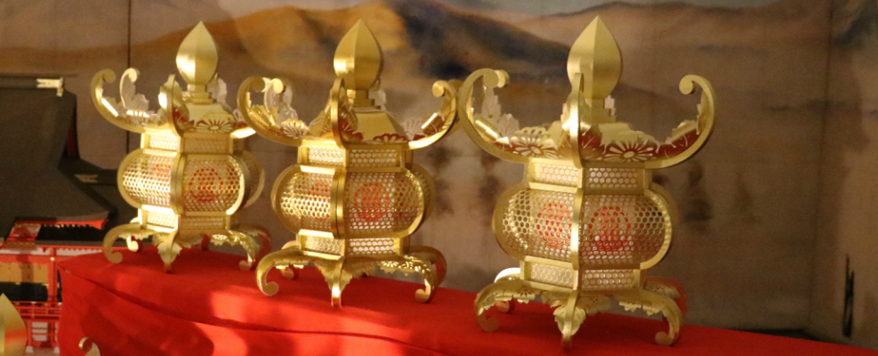 燈籠殿金燈籠